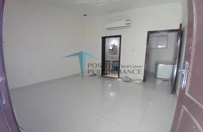 Apartment - Studio - 1 Bathroom for rent in Al Gharrafa - Al Gharrafa - Doha