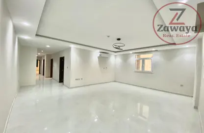 Apartment - 2 Bedrooms - 2 Bathrooms for rent in Banks street - Musheireb - Doha