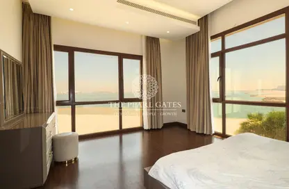 Villa - 4 Bedrooms - 6 Bathrooms for rent in Bahri Villas - The Villas - The Pearl Island - Doha