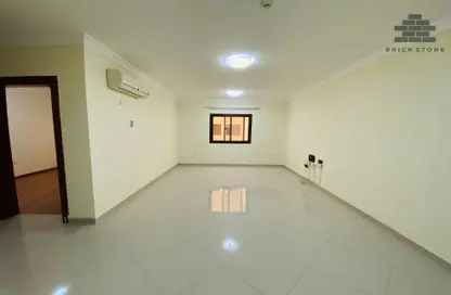 Apartment - 2 Bedrooms - 2 Bathrooms for rent in Anas Street - Fereej Bin Mahmoud North - Fereej Bin Mahmoud - Doha