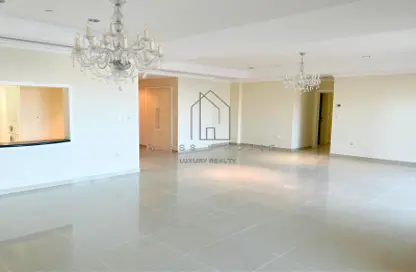 Apartment - 2 Bedrooms - 3 Bathrooms for sale in West Porto Drive - Porto Arabia - The Pearl Island - Doha