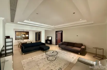 Apartment - 1 Bedroom - 2 Bathrooms for rent in East Porto Drive - Porto Arabia - The Pearl Island - Doha