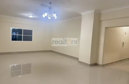 Apartment - 3 Bedrooms - 4 Bathrooms for rent in Anas Street - Fereej Bin Mahmoud North - Fereej Bin Mahmoud - Doha