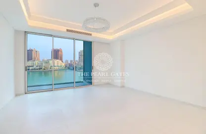 Apartment - 1 Bedroom - 2 Bathrooms for sale in Gewan Island - The Pearl Island - Doha