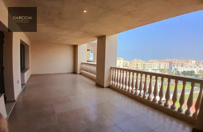 Apartment - 2 Bedrooms - 3 Bathrooms for rent in Jumanah Tower 29 - Porto Arabia - The Pearl Island - Doha