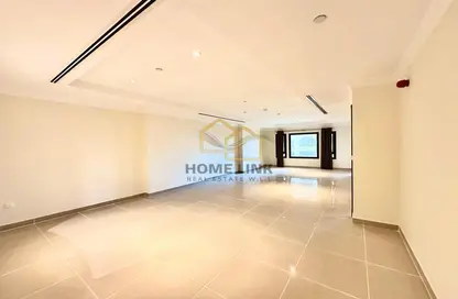 Apartment - 1 Bedroom - 2 Bathrooms for sale in West Porto Drive - Porto Arabia - The Pearl Island - Doha