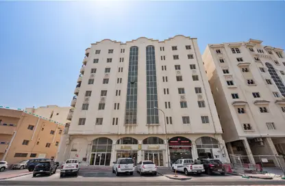 Shop - Studio - 1 Bathroom for rent in Hiteen Street - Al Muntazah - Doha