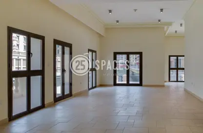 Townhouse - 3 Bedrooms - 4 Bathrooms for rent in Murano - Qanat Quartier - The Pearl Island - Doha