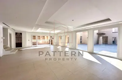 Villa - 5 Bedrooms - 6 Bathrooms for rent in West Bay Lagoon - West Bay Lagoon - Doha