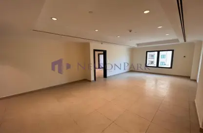 Apartment - 1 Bedroom - 2 Bathrooms for rent in Tower 3 - Porto Arabia - The Pearl Island - Doha