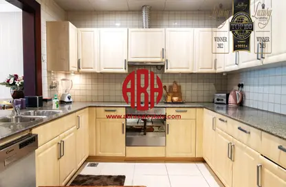 Apartment - 1 Bedroom - 2 Bathrooms for rent in Burj Eleganté - Porto Arabia - The Pearl Island - Doha