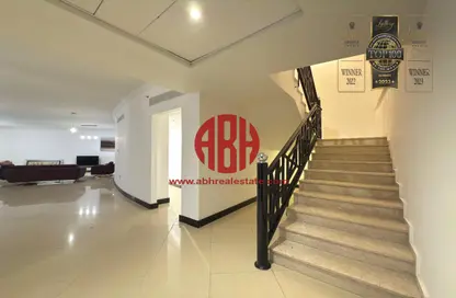 Duplex - 3 Bedrooms - 2 Bathrooms for rent in Navigation Tower - West Bay - West Bay - Doha