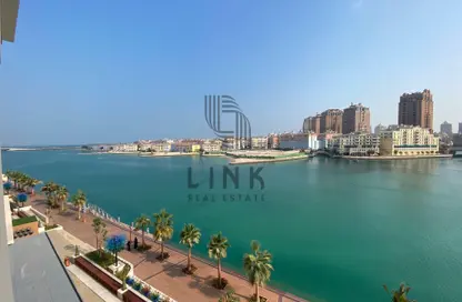 Apartment - 1 Bedroom - 2 Bathrooms for rent in Gewan Island - The Pearl Island - Doha