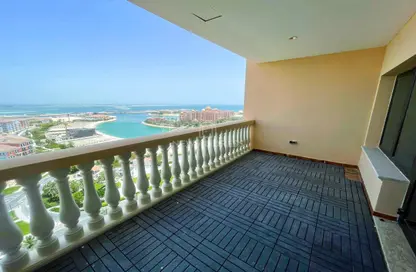شقة - 2 غرف نوم - 3 حمامات للايجار في طريق بورتو الشرقي - بورتو أرابيا - جزيرة اللؤلؤة - الدوحة