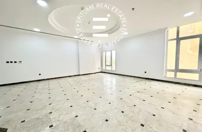 Apartment - 3 Bedrooms - 3 Bathrooms for rent in Al Nasr Street - Al Nasr - Doha