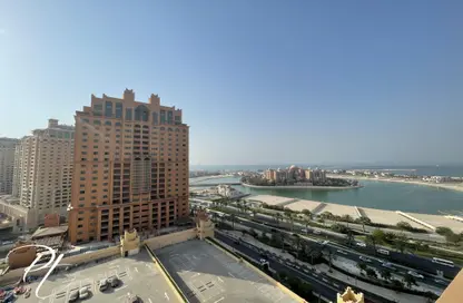 Apartment - 1 Bedroom - 2 Bathrooms for rent in Tower 18 - Porto Arabia - The Pearl Island - Doha