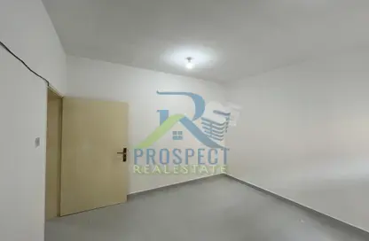 Apartment - 4 Bedrooms - 2 Bathrooms for rent in Ibn Al Haitam Street - Fereej Abdul Aziz - Doha