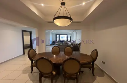 Apartment - 1 Bedroom - 2 Bathrooms for sale in West Porto Drive - Porto Arabia - The Pearl Island - Doha