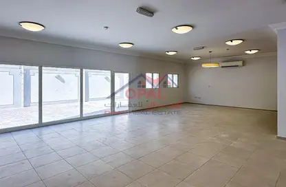 Compound - 5 Bedrooms - 5 Bathrooms for rent in Umm Al Seneem Street - Ain Khaled - Doha