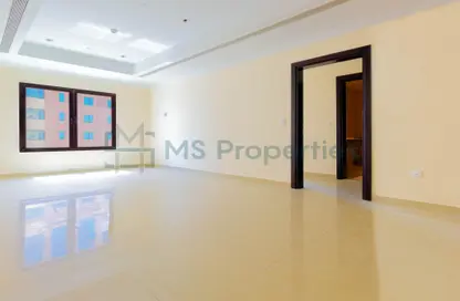 Apartment - 1 Bedroom - 2 Bathrooms for sale in West Porto Drive - Porto Arabia - The Pearl Island - Doha