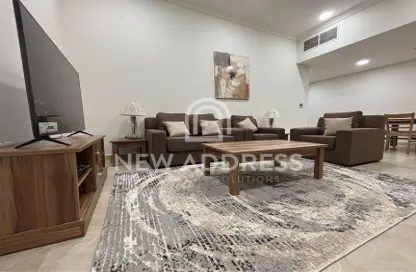 Apartment - 2 Bedrooms - 2 Bathrooms for rent in West Walk - Al Waab - Doha