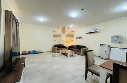 Apartment - 2 Bedrooms - 2 Bathrooms for rent in Al Nasr Street - Al Nasr - Doha