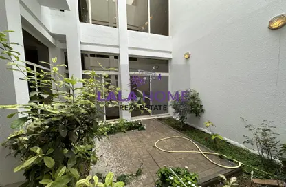 Compound - 4 Bedrooms - 6 Bathrooms for rent in North Gate - West Bay Lagoon - Doha