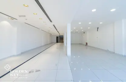 Shop - Studio - 1 Bathroom for rent in Salwa Road - Al Aziziyah - Doha