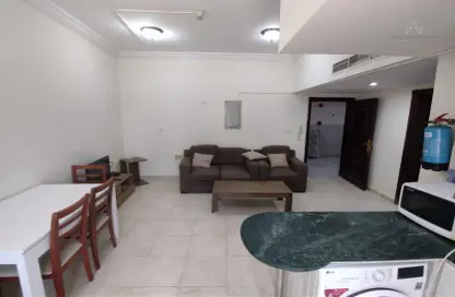 Apartment - 1 Bedroom - 1 Bathroom for rent in Old Salata - Salata - Doha