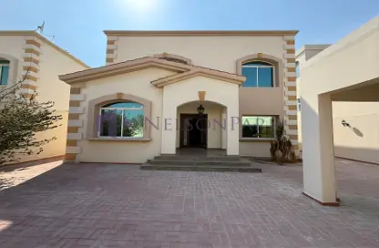 Villa - 5 Bedrooms - 5 Bathrooms for rent in Al Maamoura - Al Maamoura - Doha