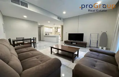 Apartment - 2 Bedrooms - 3 Bathrooms for rent in Giardino Apartments - The Pearl Island - Doha