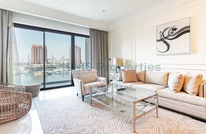 Apartment - 2 Bedrooms - 3 Bathrooms for rent in The St. Regis Marsa Arabia Island - Marsa Arabia - The Pearl Island - Doha