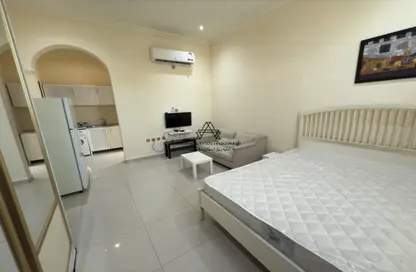 Villa - 1 Bathroom for rent in Madinat Khalifa South - Madinat Khalifa - Doha