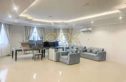 Villa - 6 Bedrooms - 7 Bathrooms for rent in Al Dafna - Al Dafna - Doha