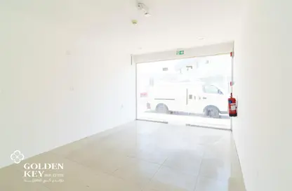 Retail - Studio - 2 Bathrooms for rent in Industrial Area 1 - Industrial Area - Doha