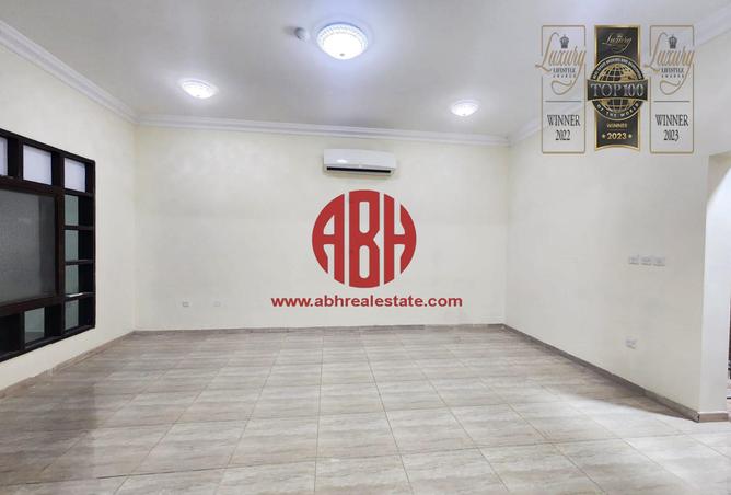 Compound - 5 Bedrooms - 5 Bathrooms for rent in Wadi Al Shaheeniya Street - Ain Khaled - Doha