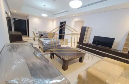 Apartment - 2 Bedrooms - 3 Bathrooms for rent in Anas Street - Fereej Bin Mahmoud North - Fereej Bin Mahmoud - Doha