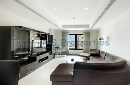 Apartment - 1 Bedroom - 2 Bathrooms for rent in West Porto Drive - Porto Arabia - The Pearl Island - Doha