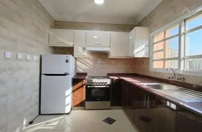 Apartment - 2 Bedrooms - 2 Bathrooms for rent in Al Muntazah - Doha