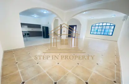 Villa - 3 Bedrooms - 3 Bathrooms for rent in Al Maamoura - Al Maamoura - Doha