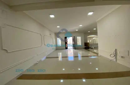 Villa - 5 Bedrooms - 7 Bathrooms for rent in Al Nuaija Street - Al Nuaija - Doha