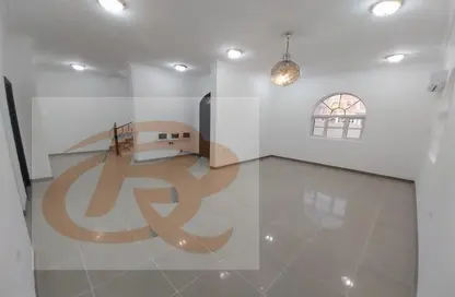 Villa - 5 Bedrooms - 4 Bathrooms for rent in Al Wukair - Al Wakra