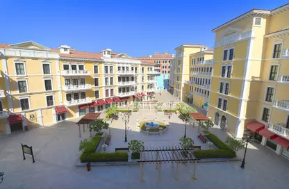 Apartment - 1 Bedroom - 2 Bathrooms for rent in Mercato - Qanat Quartier - The Pearl Island - Doha