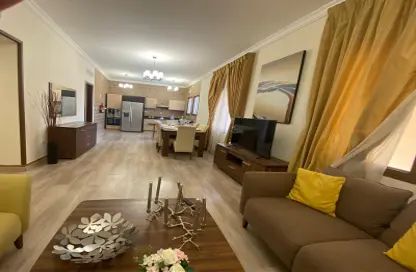 Duplex - 3 Bedrooms - 3 Bathrooms for rent in Ain Khaled - Doha