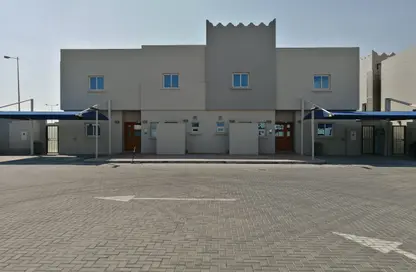 Compound - 4 Bedrooms - 6 Bathrooms for rent in Ain Khaled - Ain Khaled - Doha