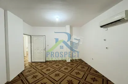 Apartment - 2 Bedrooms - 2 Bathrooms for rent in Al Jazi Compound - Bin Omran - Fereej Bin Omran - Doha