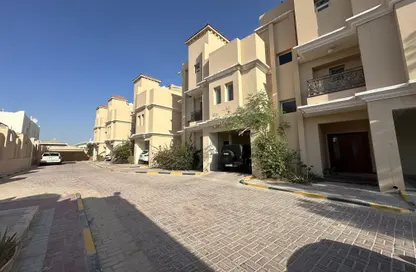 Villa - 5 Bedrooms - 4 Bathrooms for rent in Al Gharrafa - Doha