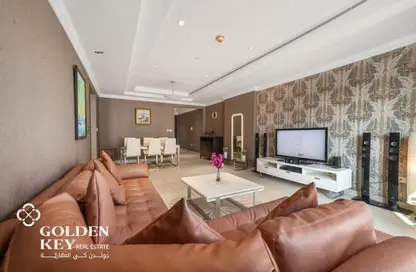 Apartment - 1 Bedroom - 2 Bathrooms for rent in West Porto Drive - Porto Arabia - The Pearl Island - Doha