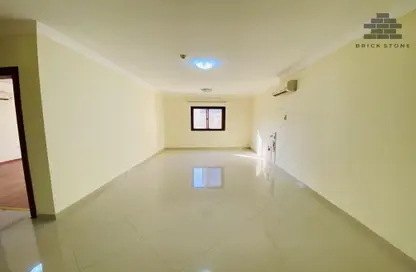 Apartment - 2 Bedrooms - 2 Bathrooms for rent in Al Jazeera Street - Fereej Bin Mahmoud North - Fereej Bin Mahmoud - Doha