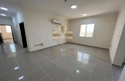 Apartment - 2 Bedrooms - 2 Bathrooms for rent in Omar Bin Abdul Aziz Street - Madinat Khalifa - Doha